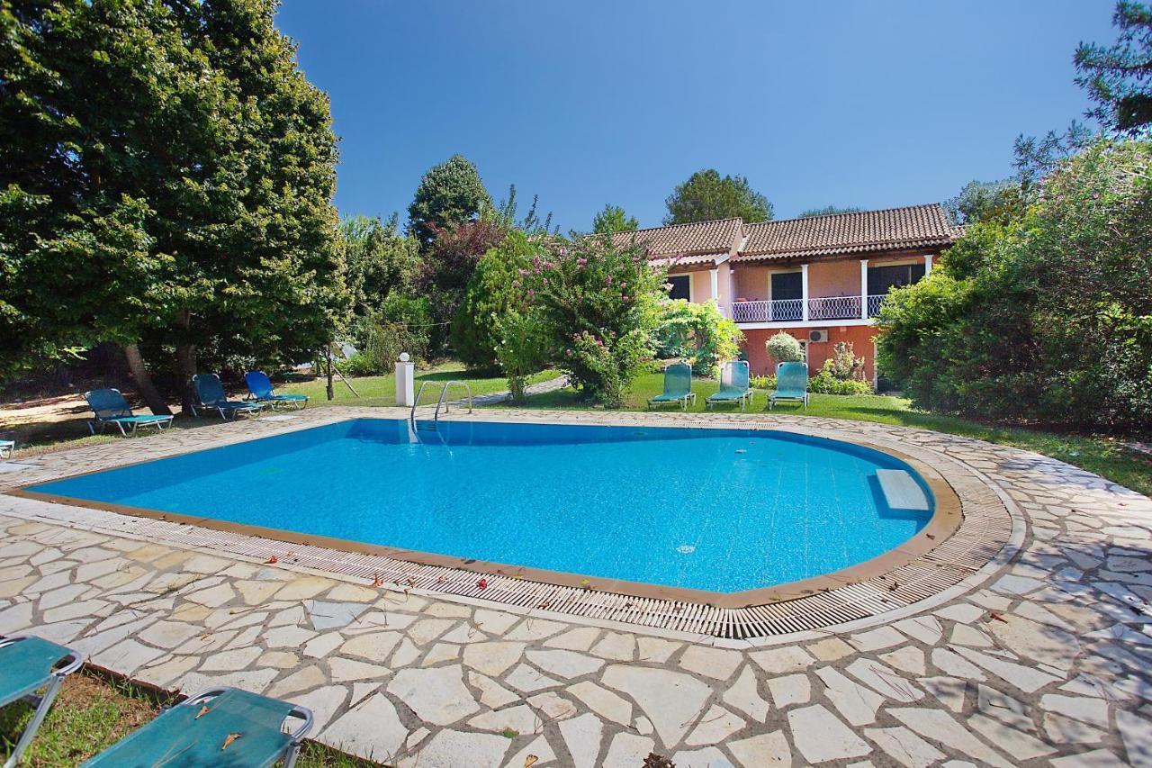 Villa Leda Karousádes Dış mekan fotoğraf
