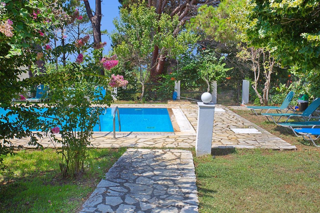 Villa Leda Karousádes Dış mekan fotoğraf