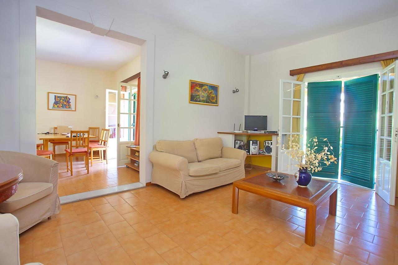 Villa Leda Karousádes Dış mekan fotoğraf