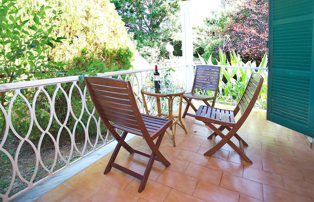 Villa Leda Karousádes Dış mekan fotoğraf