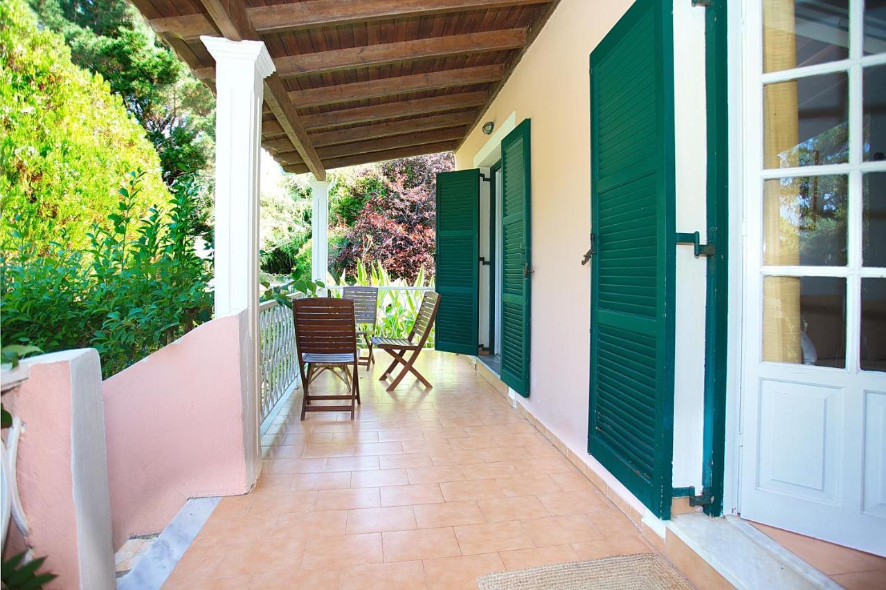 Villa Leda Karousádes Dış mekan fotoğraf