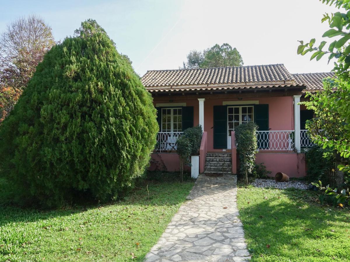 Villa Leda Karousádes Dış mekan fotoğraf